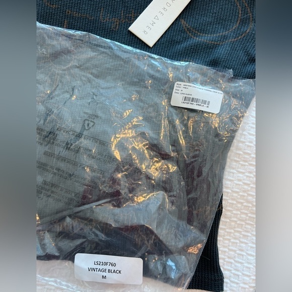 Daydreamer Western Long Sleeve NWT Thermal Crop - Picture 15 of 16